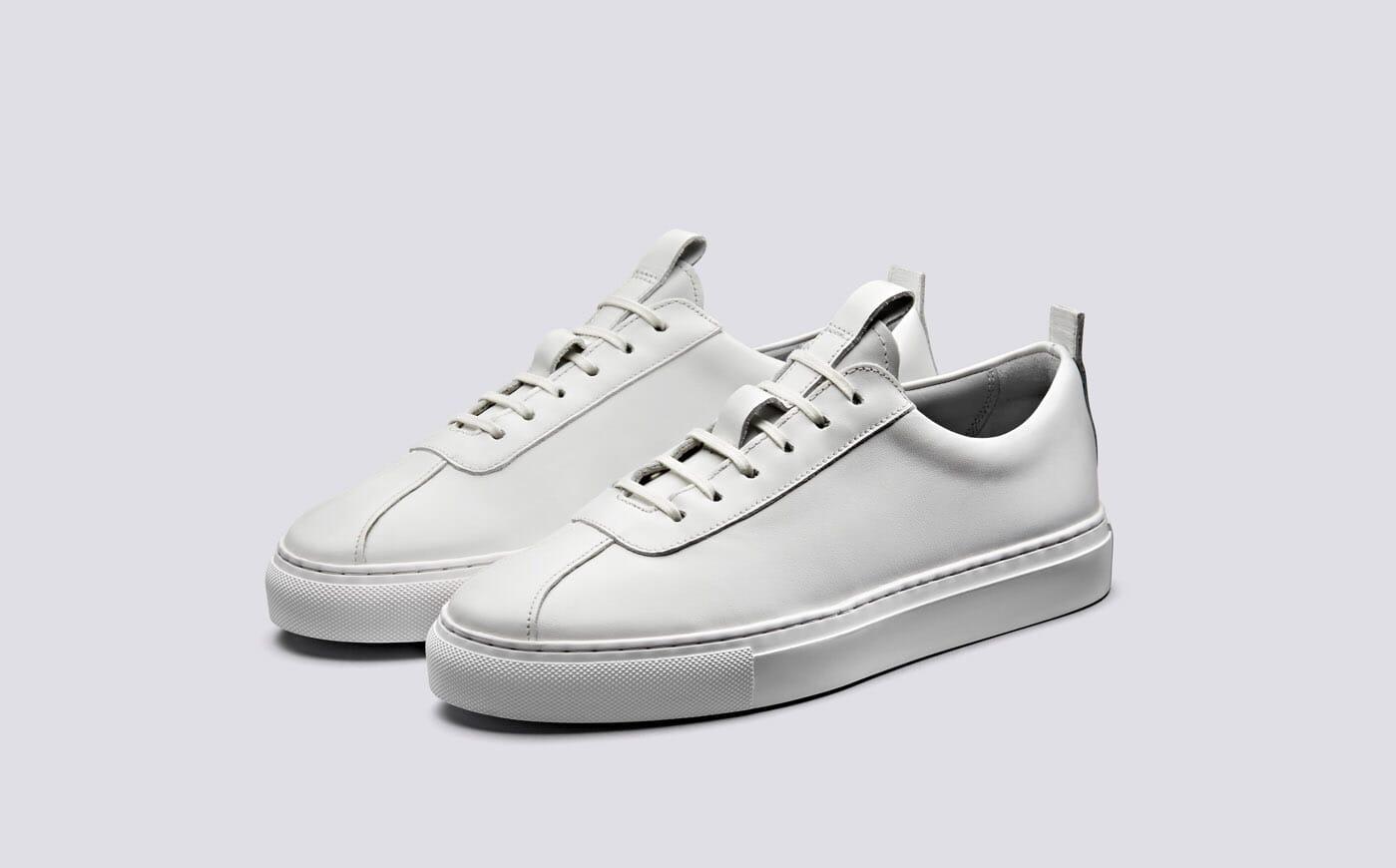 Finishing touches that elevate comfort select white leather sneakers loafers or lace up boots add a chore jacket a trench or a quilted liner and maintain pieces with cold washes air drying cedar and a fabric shaver